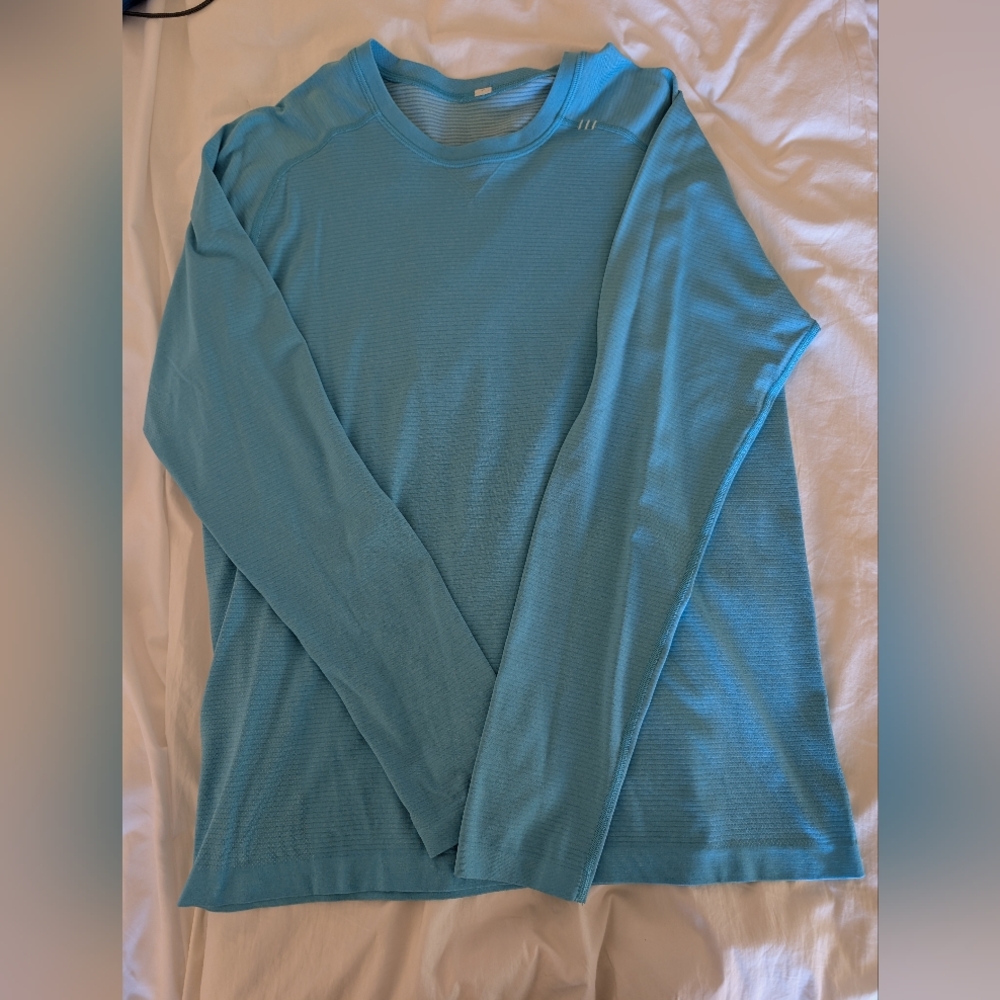 Lululemon - Long Sleeve - Men's Size Large - Like New